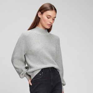 Gap mock neck shaker stitch sweater. Size small. NWT
